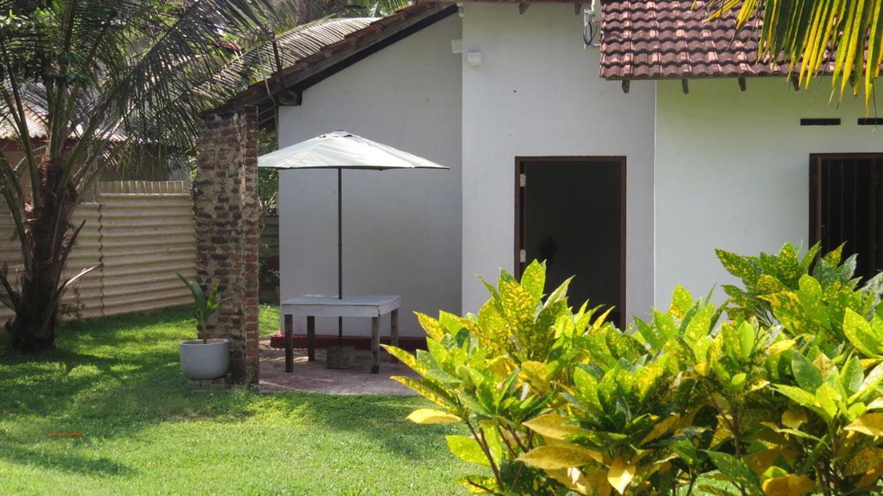 فيليغاما Mendis Cottage المظهر الخارجي الصورة